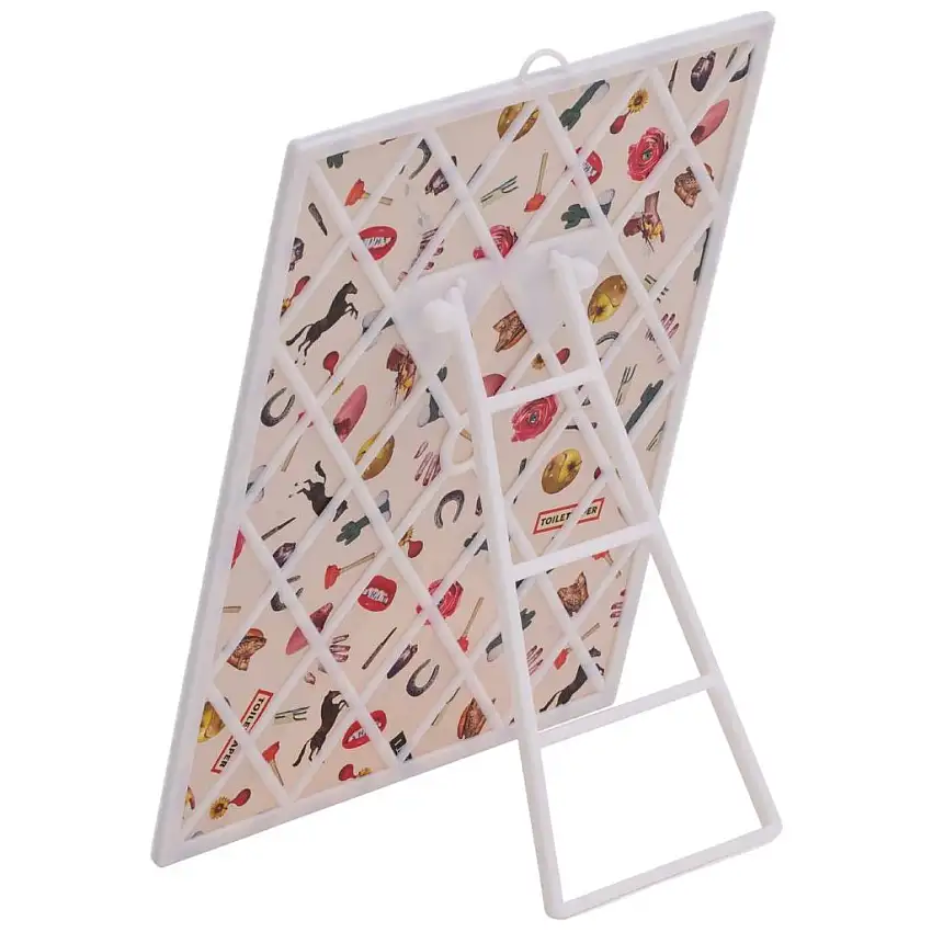 240735_specchio-da-tavolo-toiletpaper-drill-17-5-x-23-cm-seletti-1