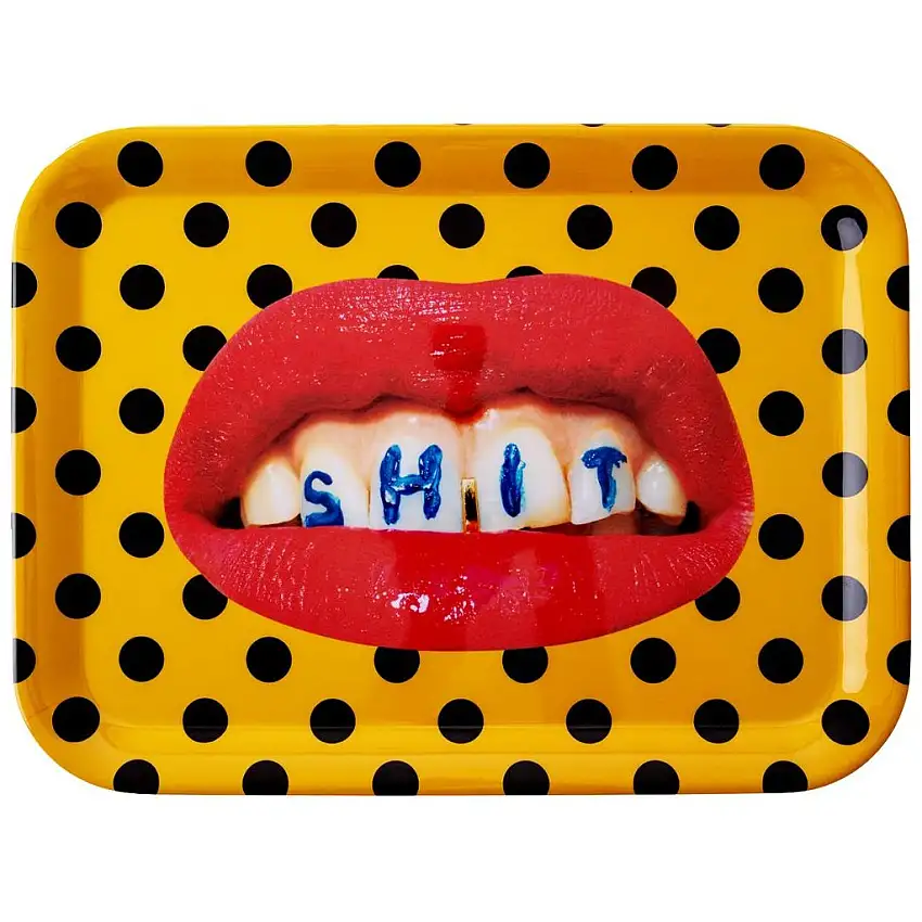 240813_vassoio-da-portata-toiletpaper-shit-32-x-43-5-cm-giallo-seletti-1