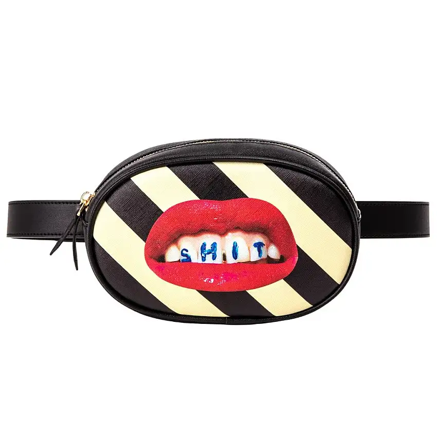 240816_marsupio-toiletpaper-stripes-shit-19-x-12-cm-nero-seletti-1