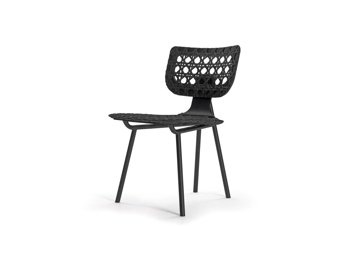 aerias-chair-black-classicon-1
