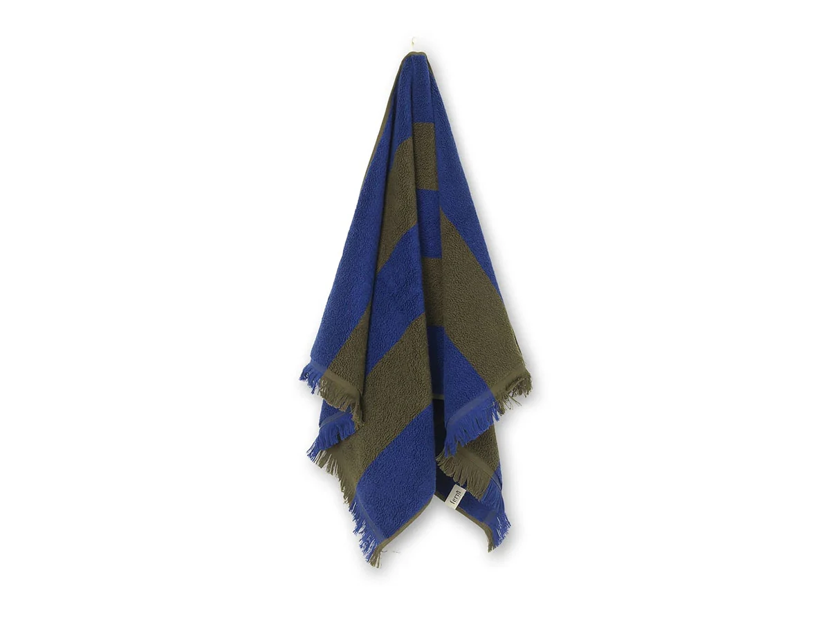 alee-bath-towel-olive-bright-blue-1-1