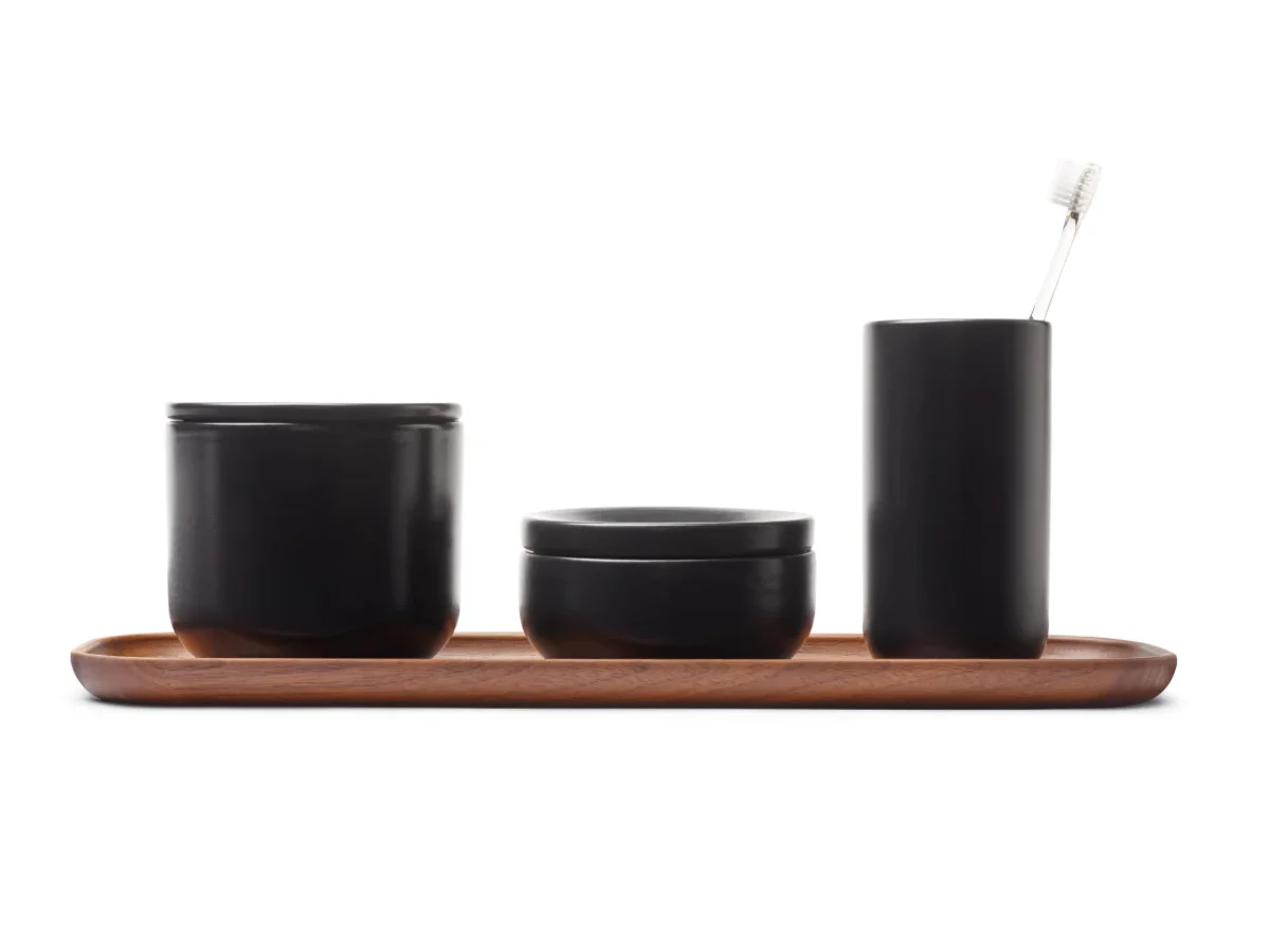 bathroom-set-in-black-ceramic-with-tray-in-walnut-1