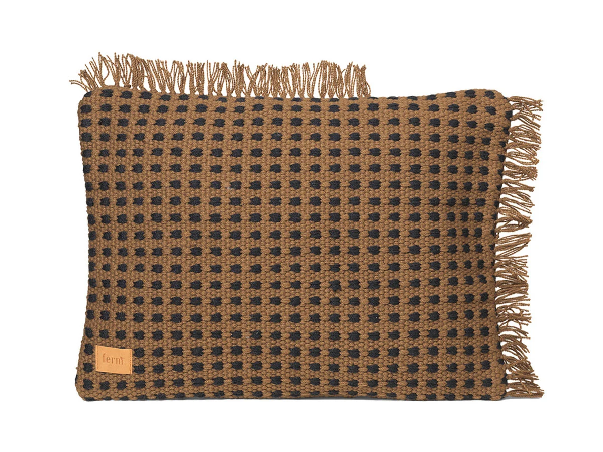 cuscino-ferm-living-way-braown-1