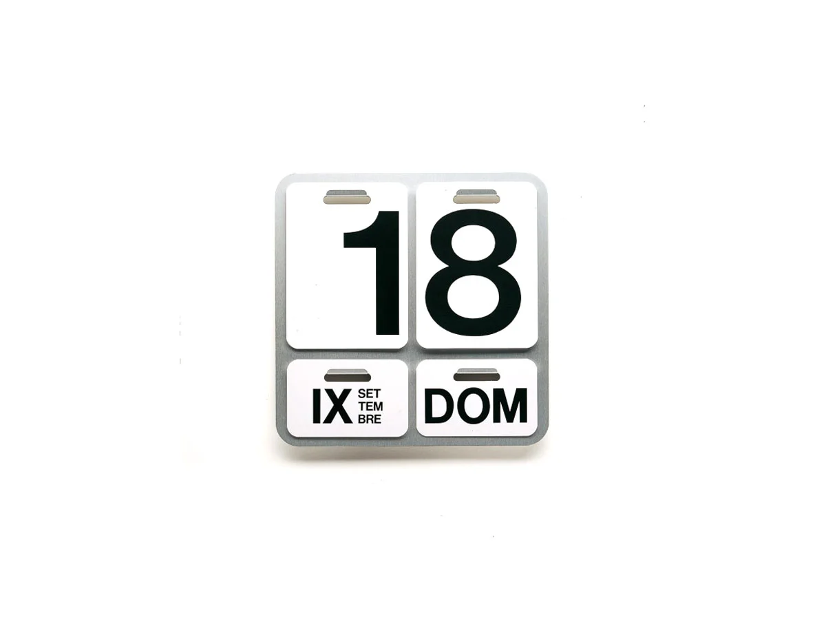 formosa-calendario-da-parete-anodizzato-naturale-scritte-n-1