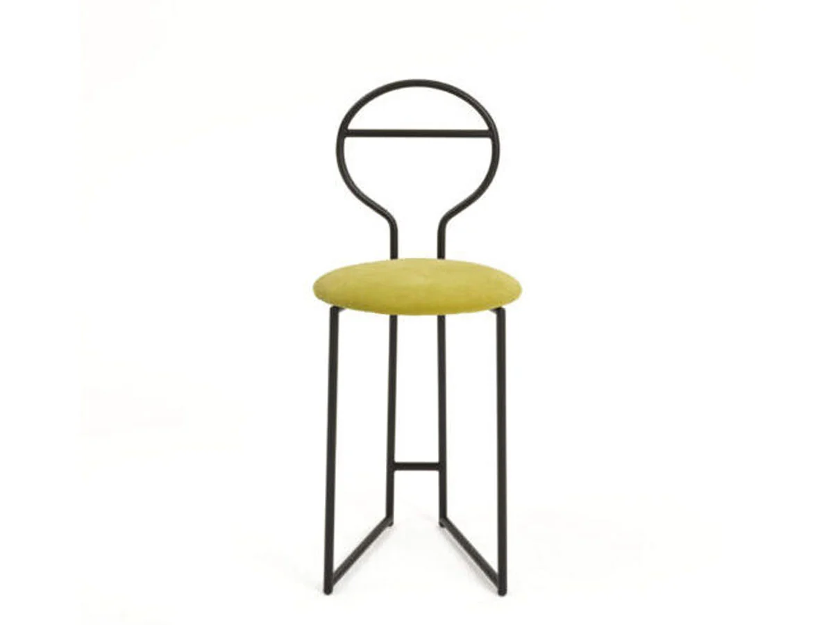 joly-iii-chairdrobe-01-col-1