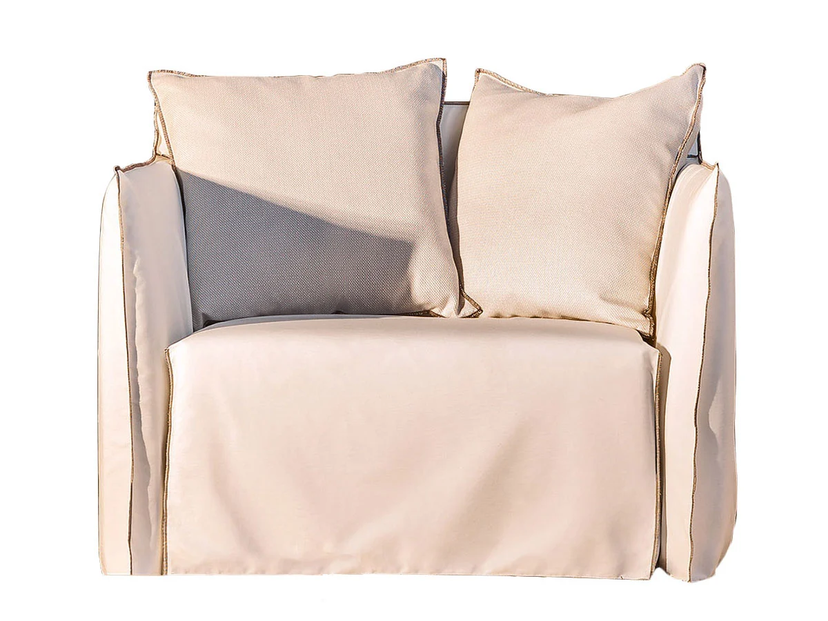 loveseat-ghost-09-1