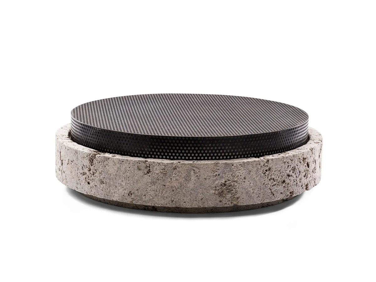 nicolas-schuybroek-bowl-muschelkalk-with-bronzed-lid0001live-1