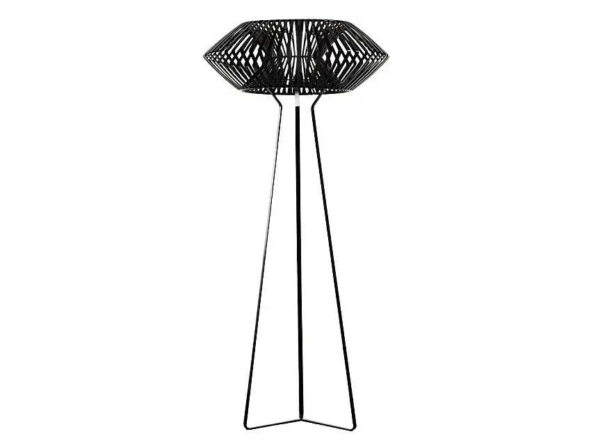 v-floor-lamp-black-by-alvarez-1
