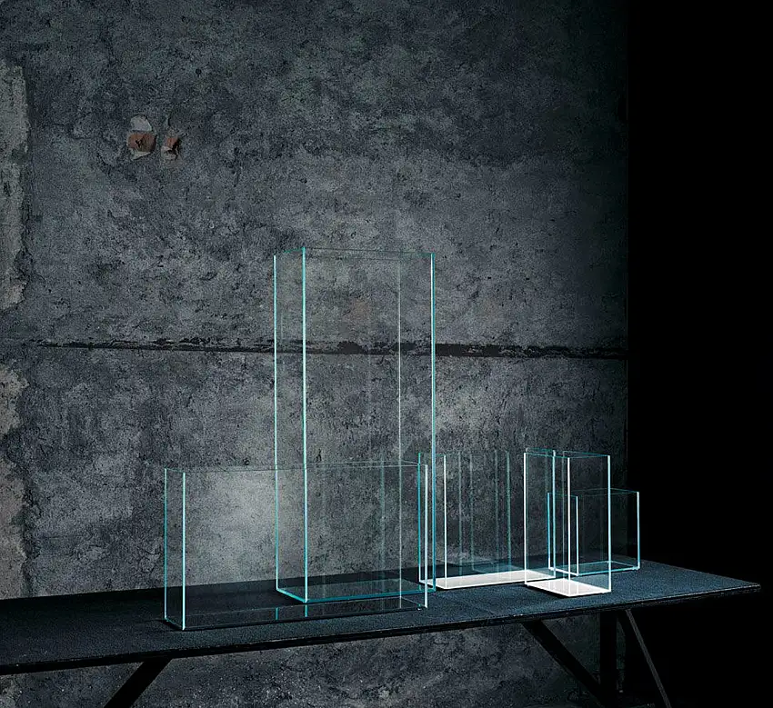 vaso-piero-lissonoi-extra-light-glas-italia-1-1